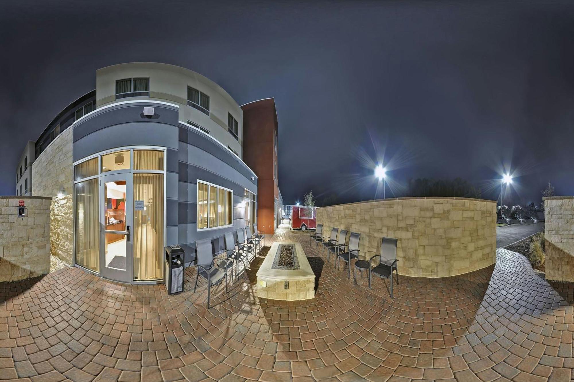 Fairfield Inn & Suites By Marriott Savannah Sw/Richmond Hill Exterior photo